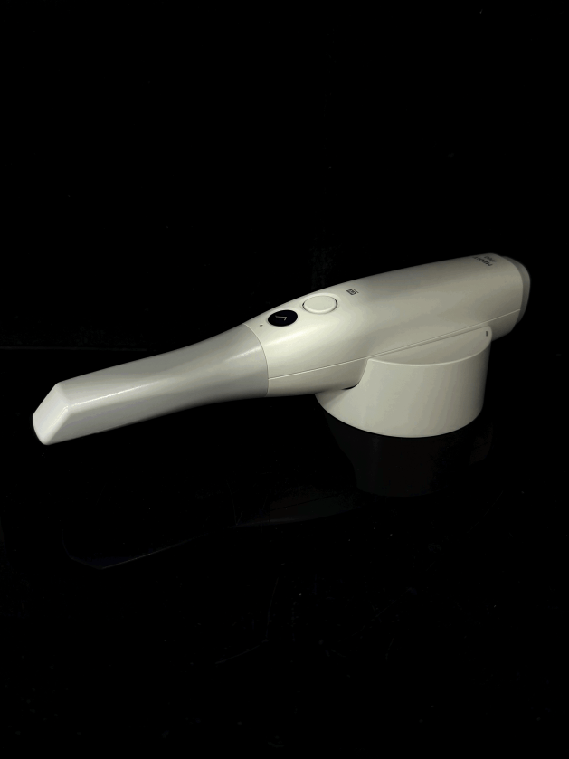 Scanner intraorale per flusso digitale odontotecnico